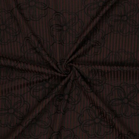 0-23047.101 Seersucker Flowy Embroidery