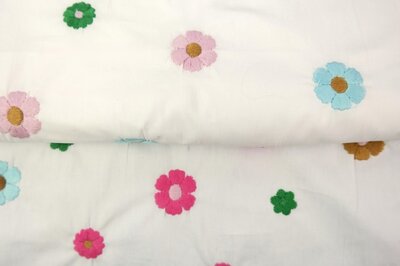 1-25400.21 Poplin Geborduurd